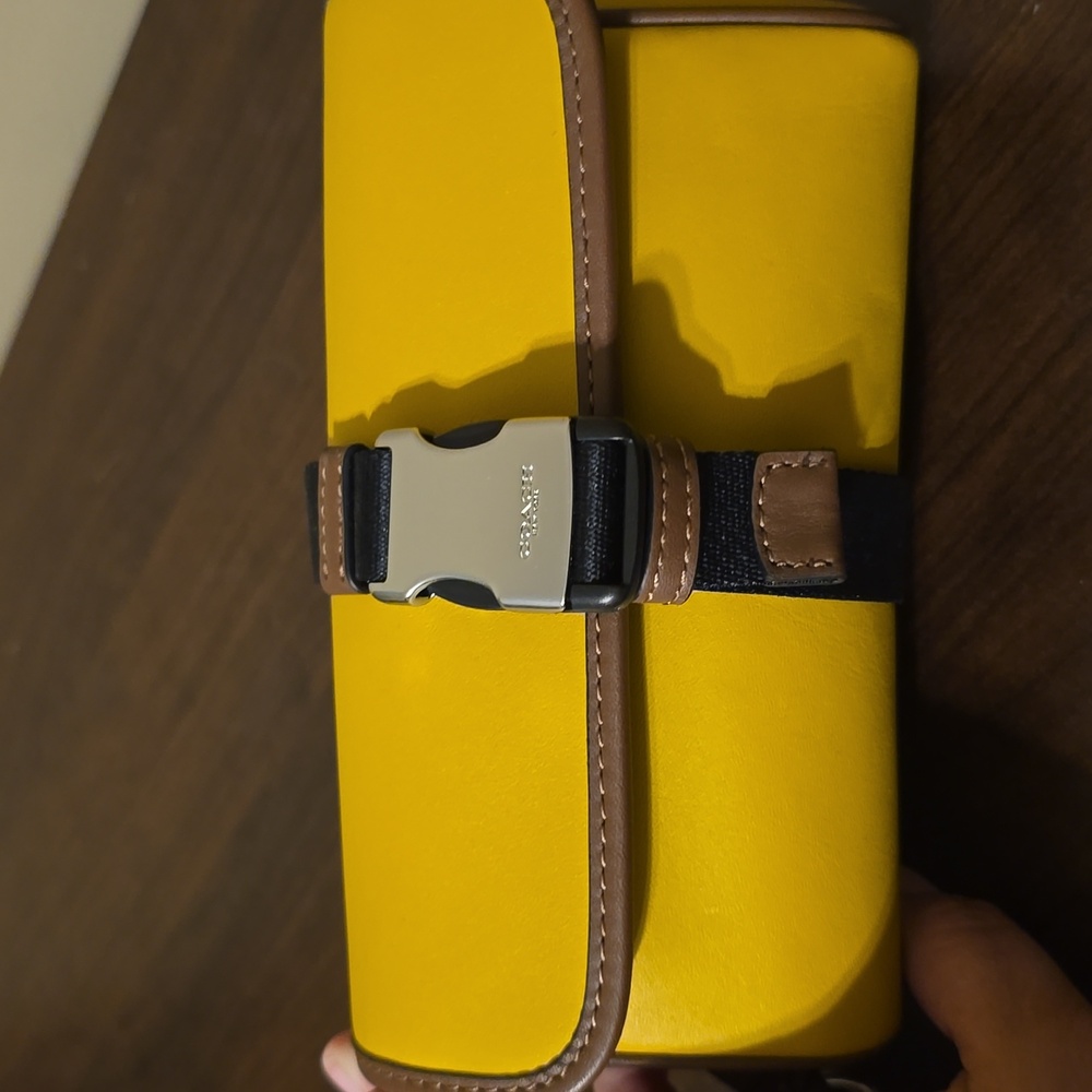 Coach Racer Pouch - Picture 2 of 6